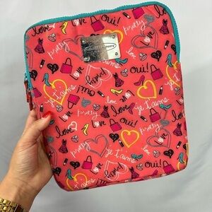 Chinese Laundry shopping graphic print ipad zipper case